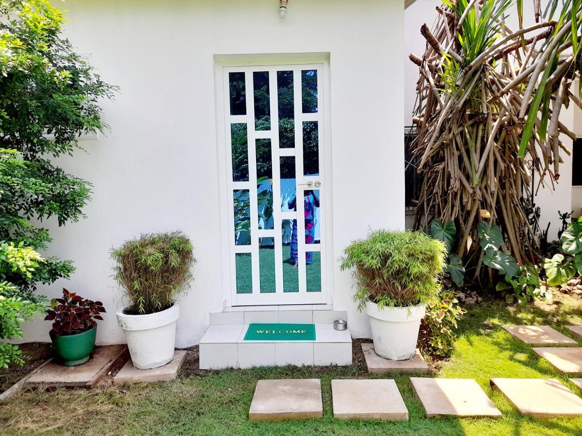 Bed and Breakfast L'Epicurien Cotonou Exterior foto