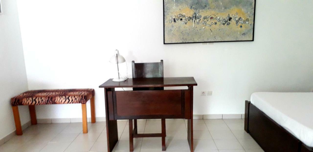 Bed and Breakfast L'Epicurien Cotonou Exterior foto